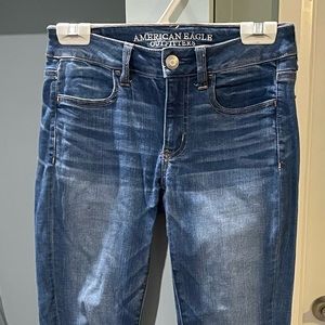 American Eagle Women’s super stretch skinny jeans